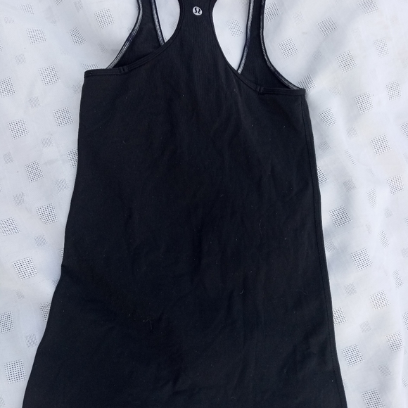 Lululemon - Picture 3 of 6